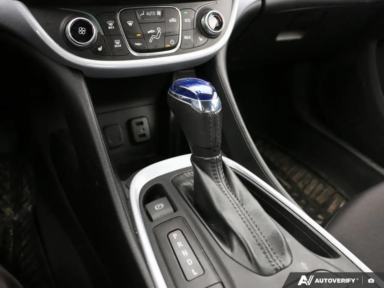 Chevrolet Volt снимка Chevrolet Volt