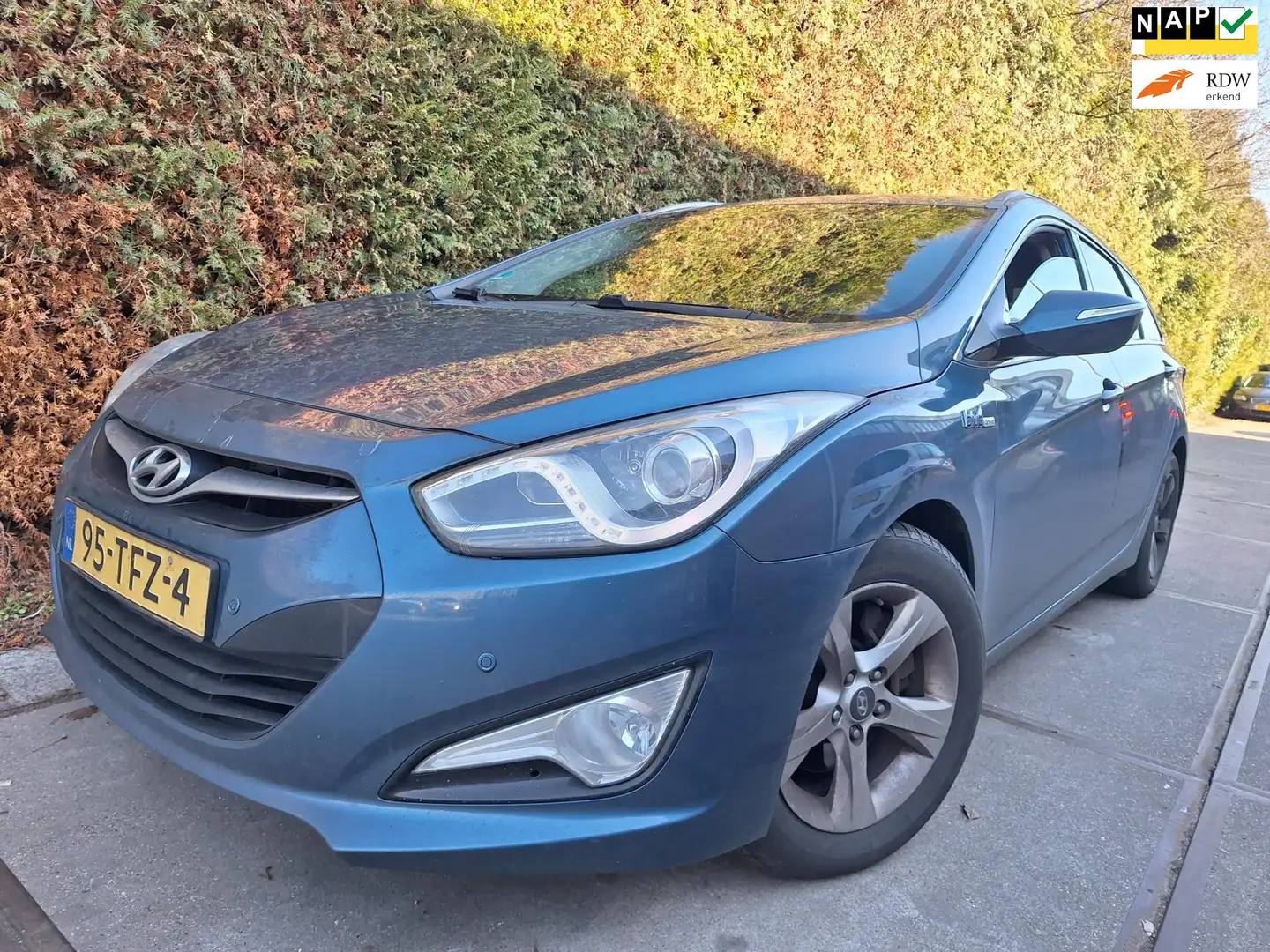 Hyundai i40 Wagon 1.7 CRDi Blue Business Edition Azul - 1