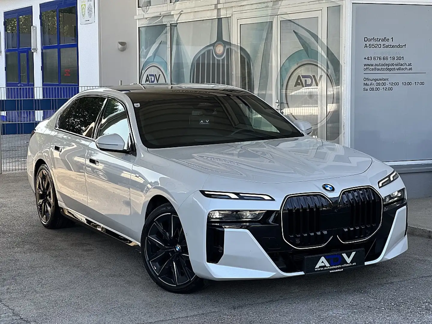 BMW 740 d xDrive M-Sportpacket Pro Limousine Aut. Weiß - 2