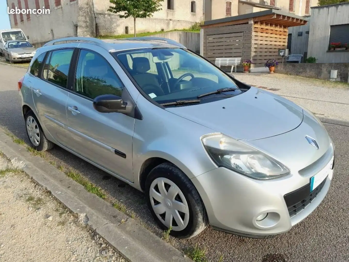 Renault Clio III 1.2 TCe 100ch 20th Euro5 Garanti 12 mois Gris - 2