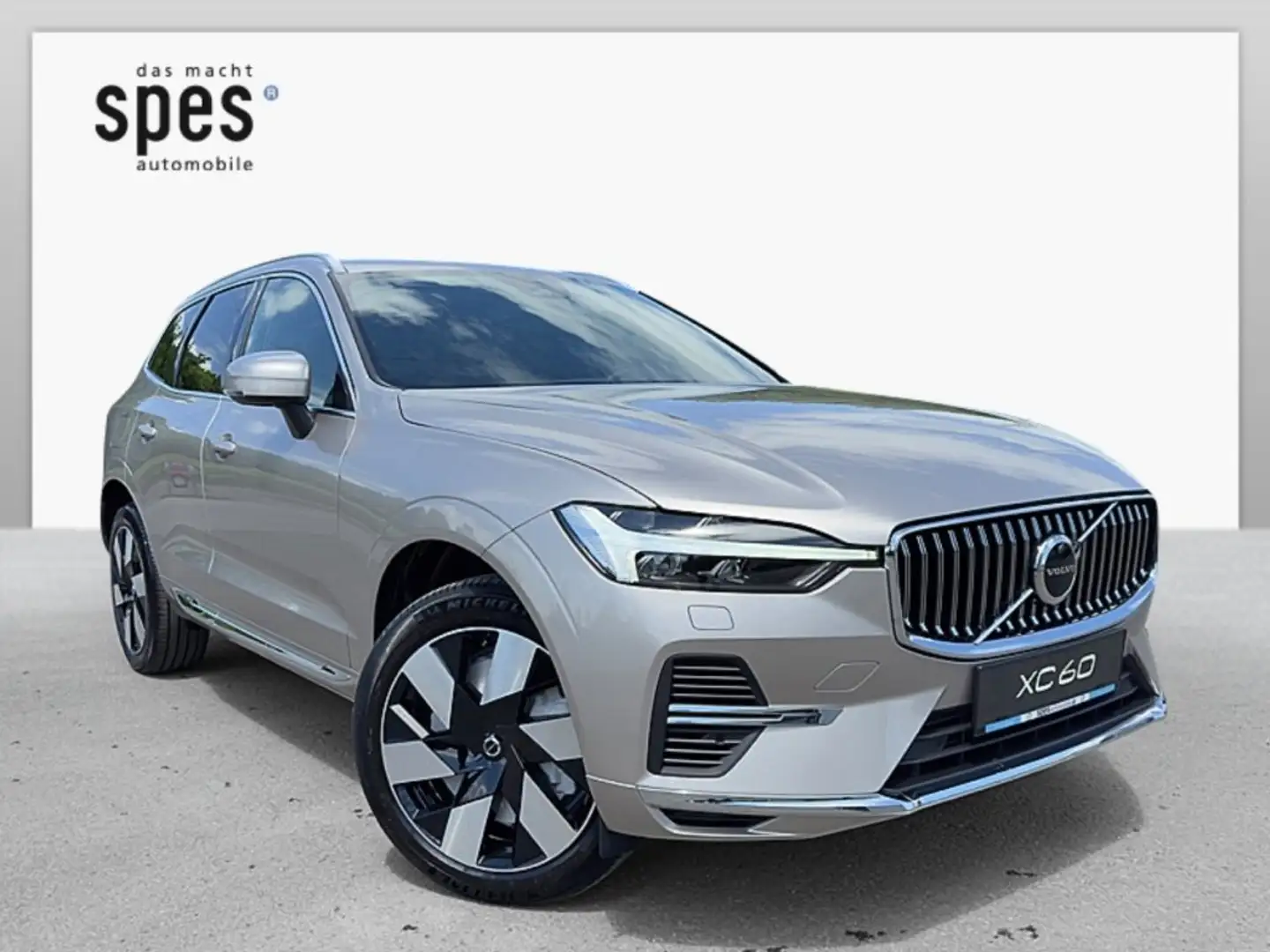 Volvo XC60 Recharge Plus, T6 AWD Plug-in Hybrid, Elektrisch/B Zilver - 1