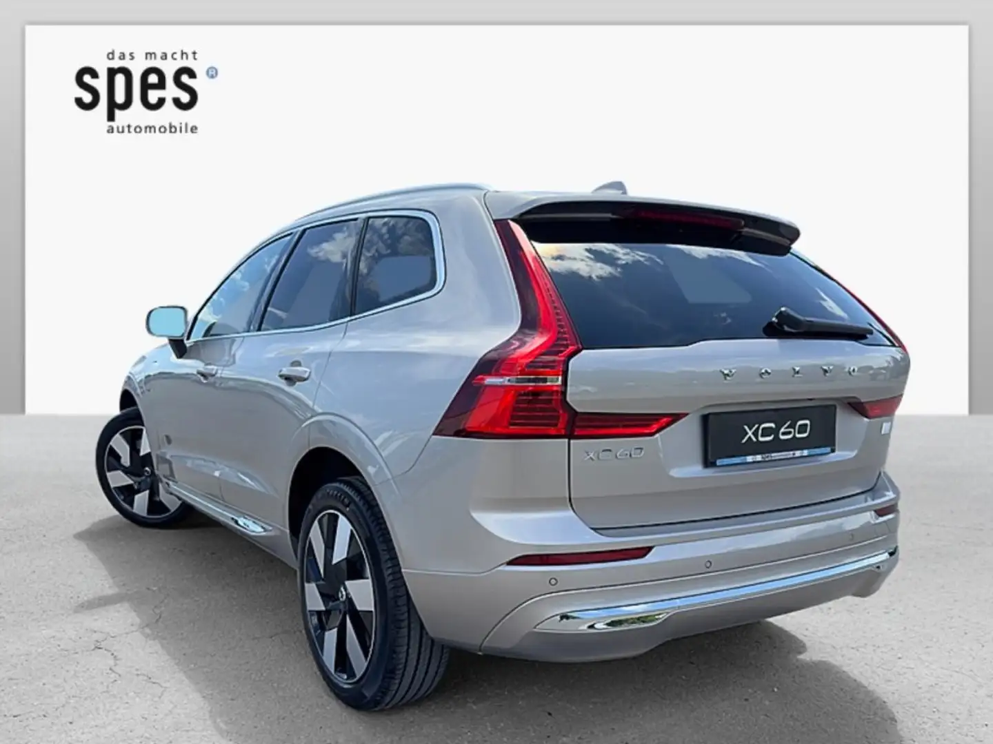 Volvo XC60 Recharge Plus, T6 AWD Plug-in Hybrid, Elektrisch/B Zilver - 2