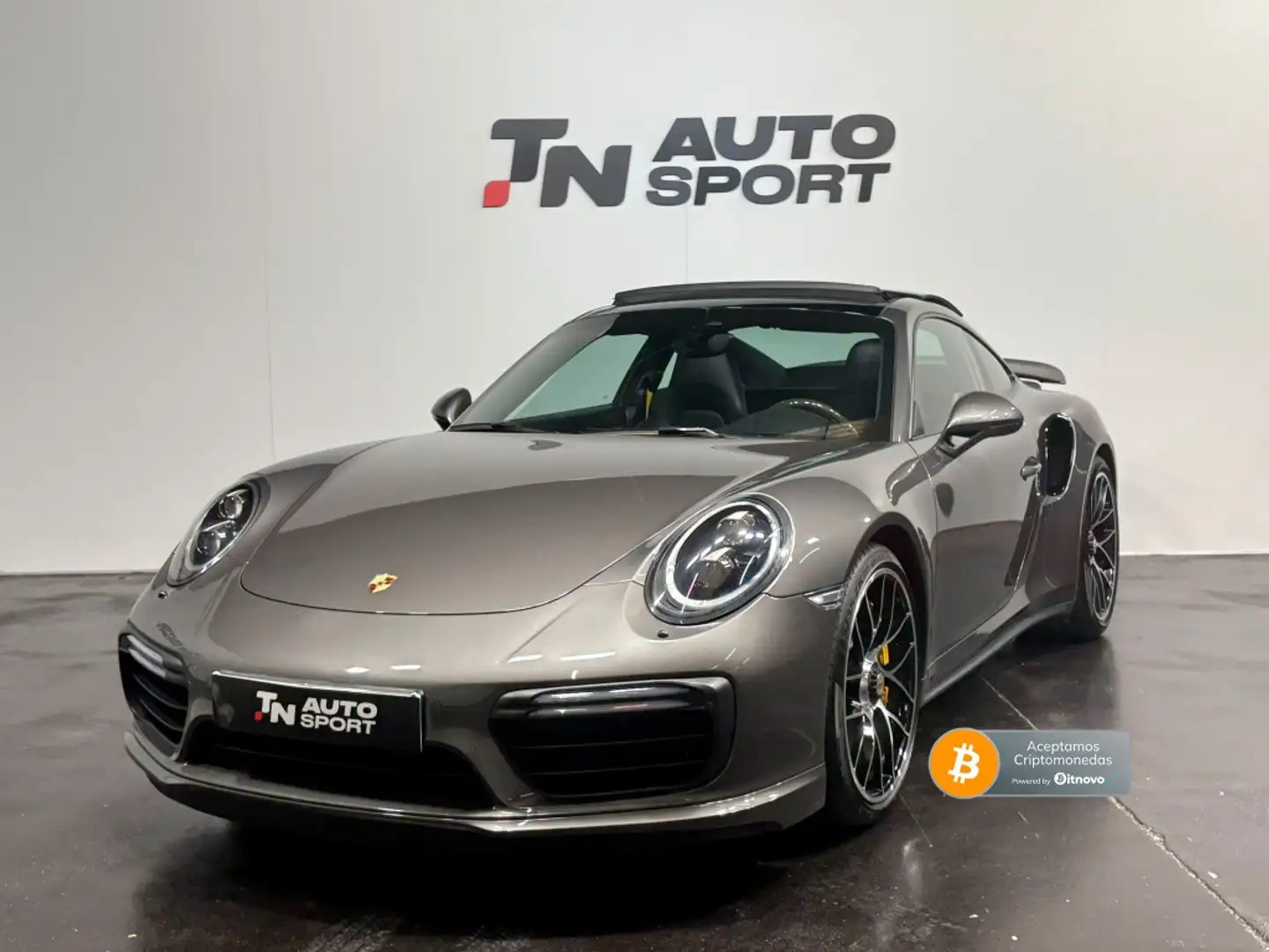 Porsche 991 Turbo S Coupé PDK Grijs - 1