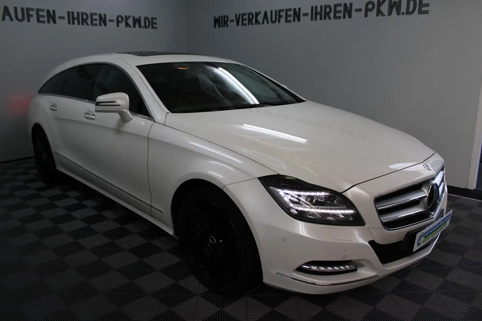 Mercedes-Benz CLS 350 Sport Paket MB History Blanc - 2