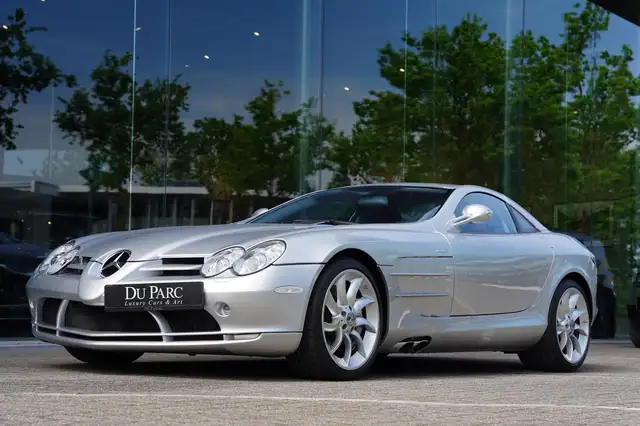 Mercedes-Benz SLR