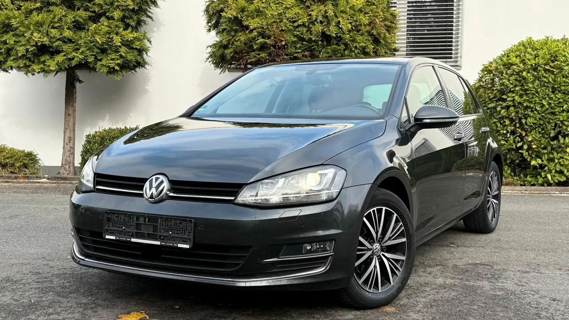 Volkswagen Golf GOLF 7*ALLSTAR*BMT*SHZ*DSG*TOTWINKEL*69TKM*** Grau - 1