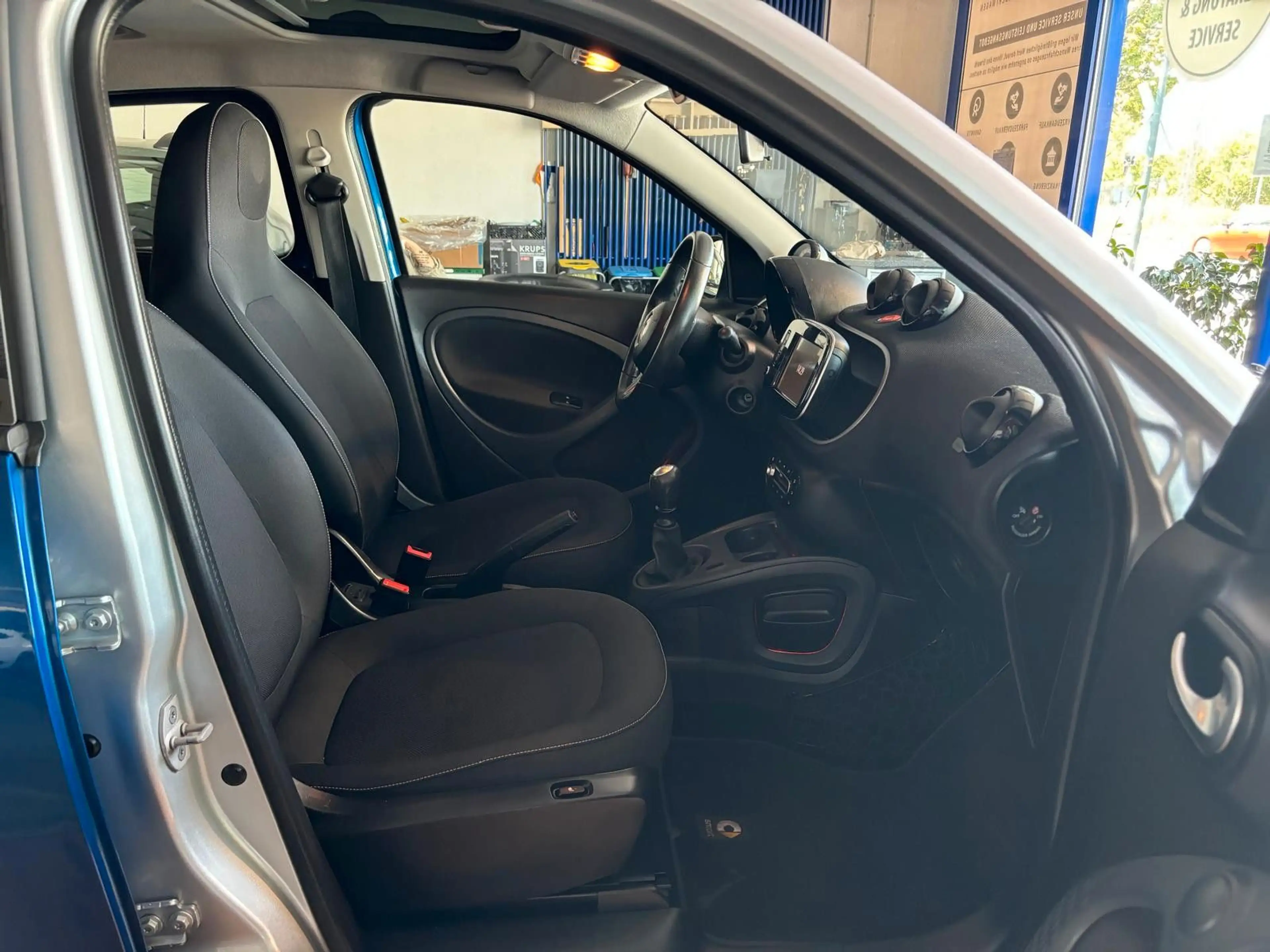 smart forFour forfour  66 kW / Panorama. — photo 15
