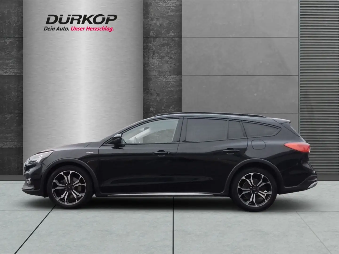 Ford Focus Active Turnier 1.5 EcoBoost Navi LED Apple CarPlay Zwart - 2