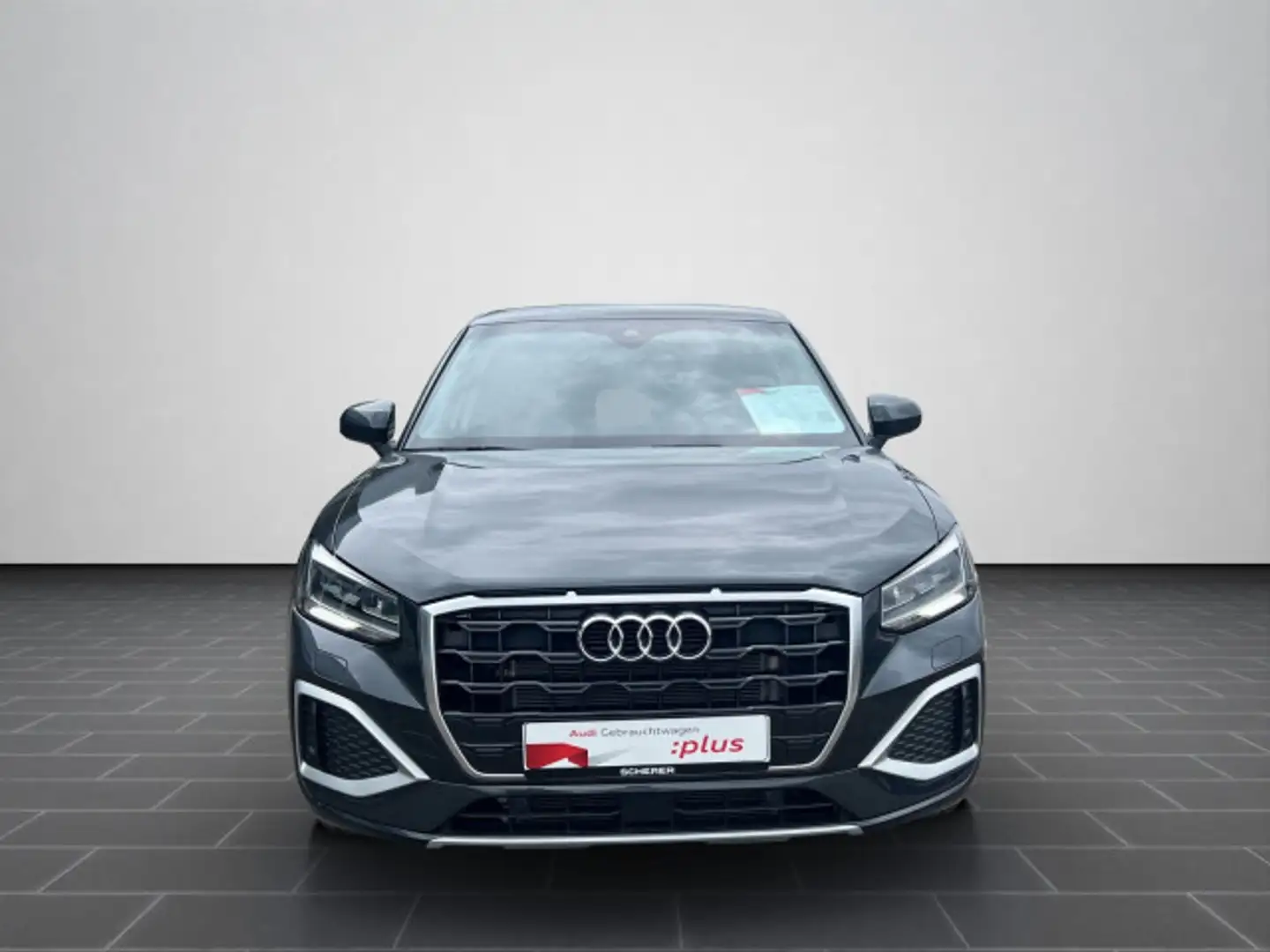 Audi Q2 35 TFSI Advanced CARPLAY AHK PDC Grau - 2