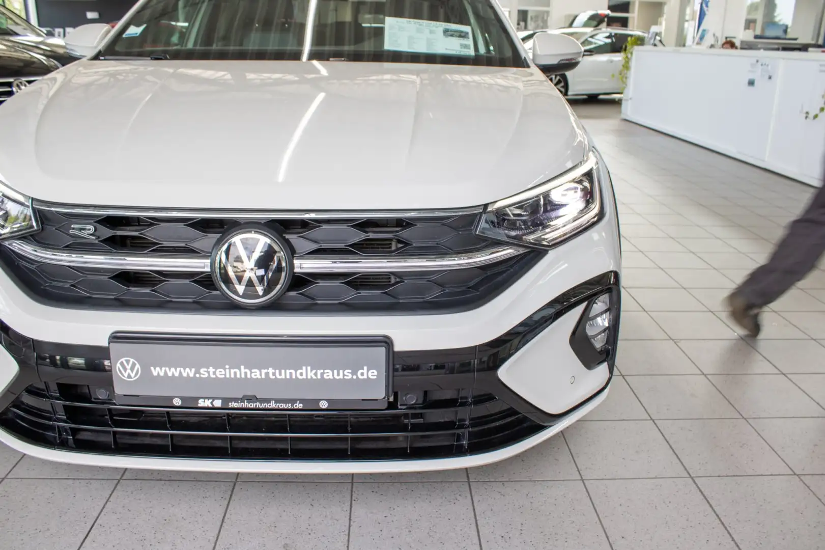 Volkswagen Taigo R-Line | DSG | IQ.Light | ACC | Kamera | Navi | Cl Grijs - 2