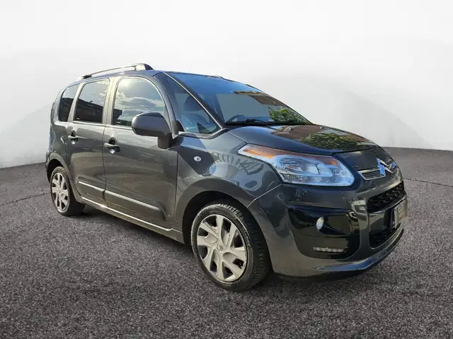Citroen C3 Picasso view 2