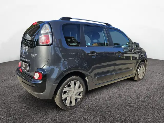 Citroen C3 Picasso view 3