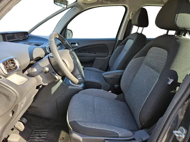 Citroen C3 Picasso view 5