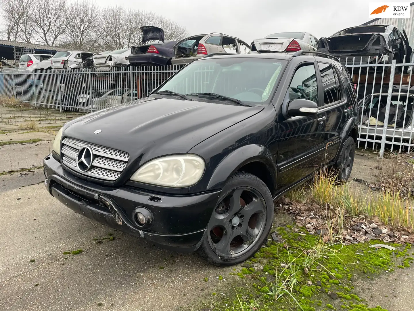 Mercedes-Benz ML 400 M-klasse CDI / EXPORT / ONLY FOR PARTS / ENGINE AN Negro - 1