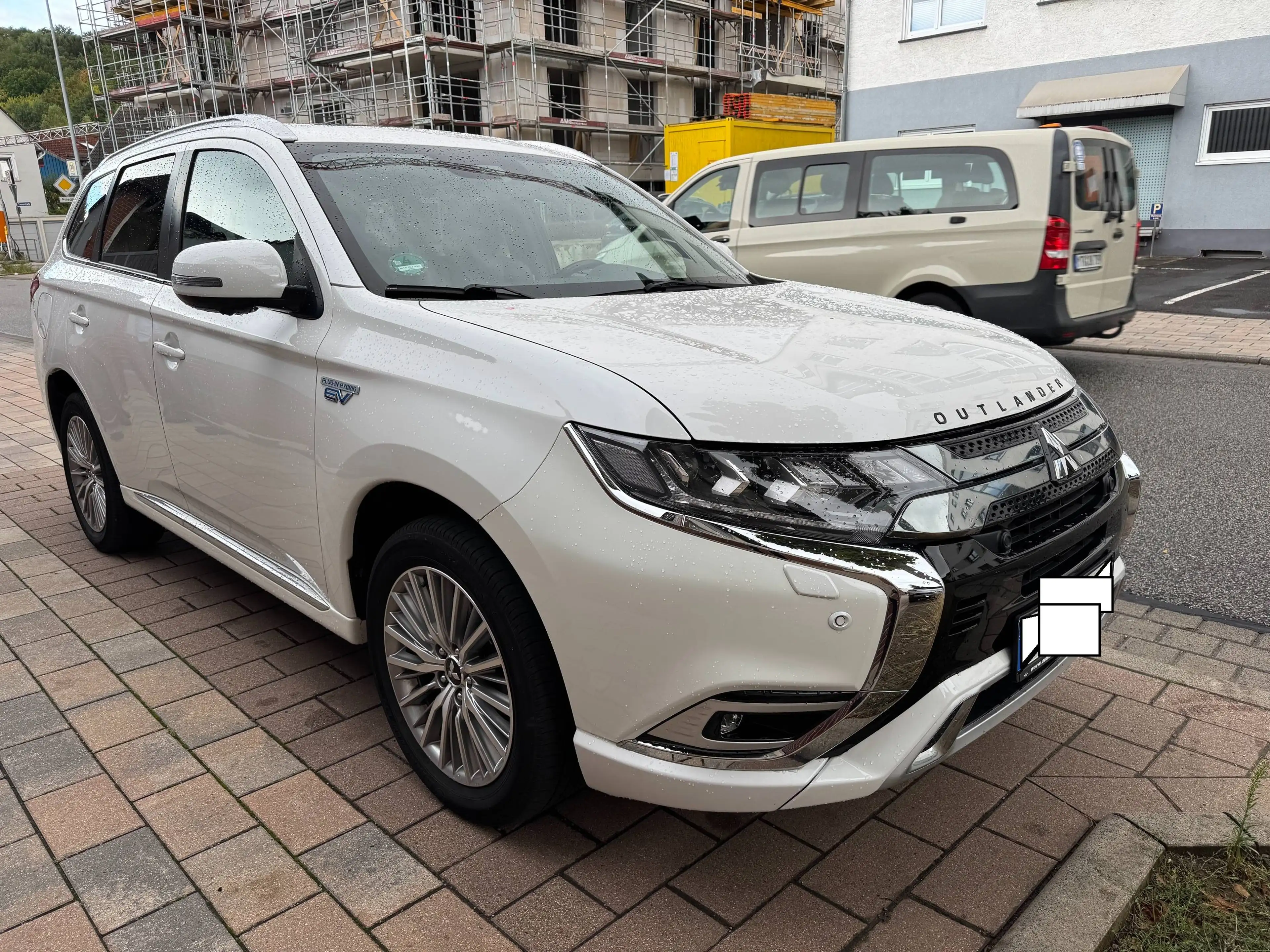 Mitsubishi Outlander 2.4 PHEV Top 4WD Leder Navi SHZ SD Kamera Tuv 7/28 2.Hd — photo 2
