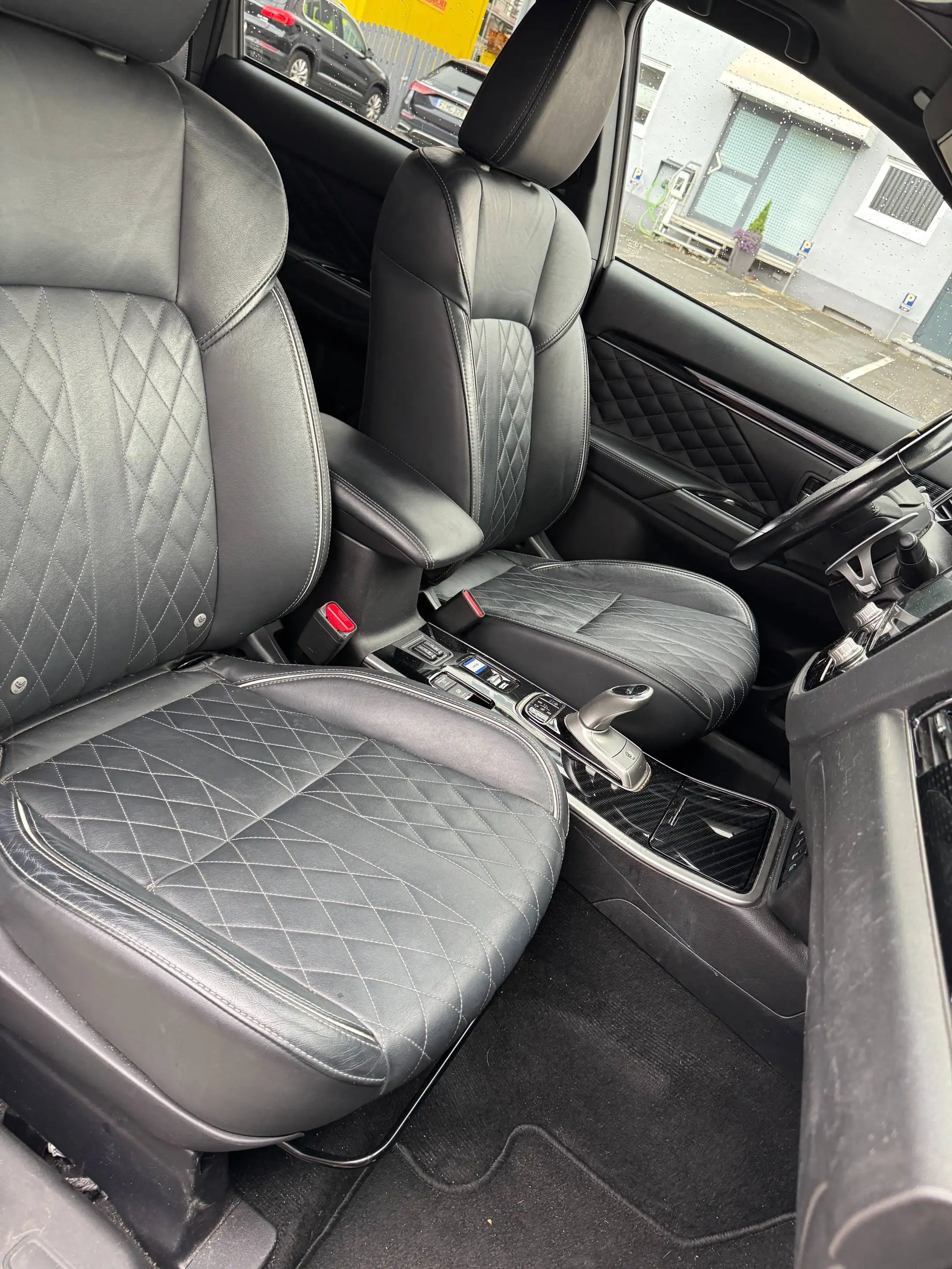 Mitsubishi Outlander 2.4 PHEV Top 4WD Leder Navi SHZ SD Kamera Tuv 7/28 2.Hd — photo 14