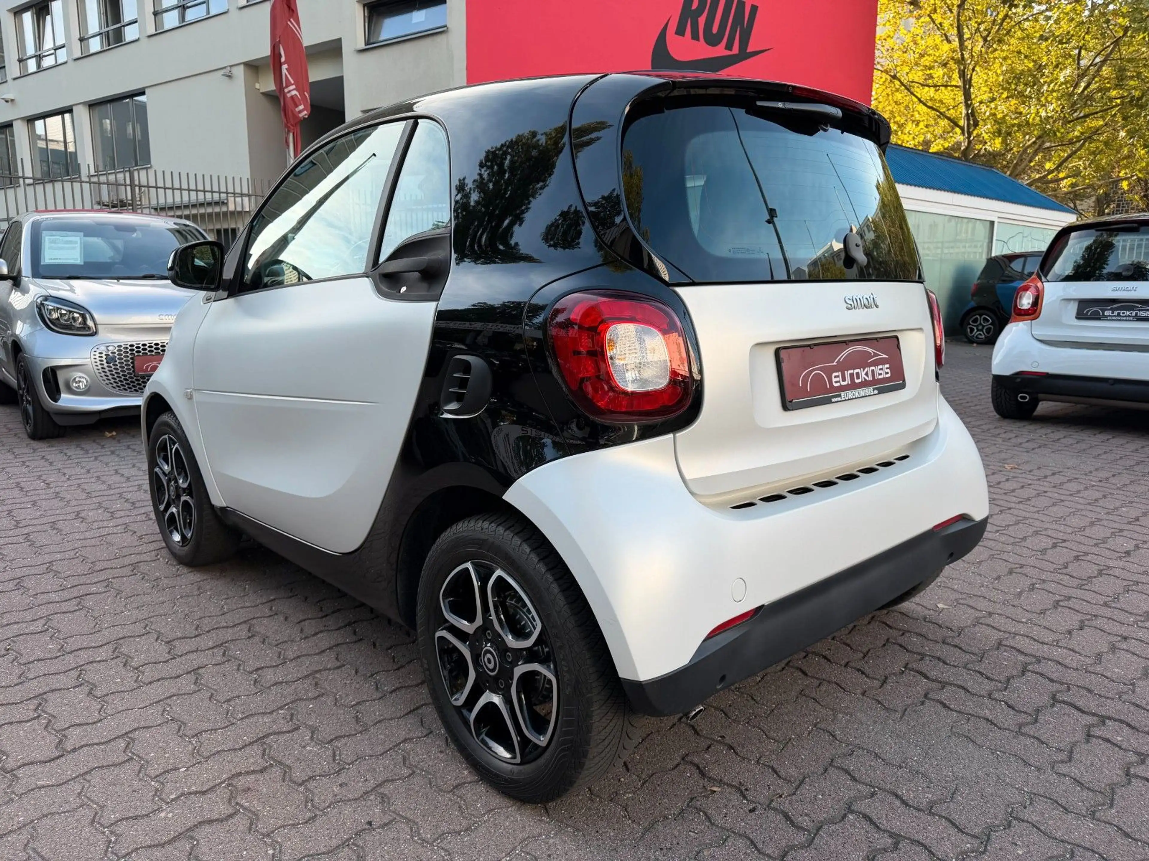smart forTwo fortwo 66kW DCT PRIME*PANO*LEDER*NAVI*SHZ* — photo 13