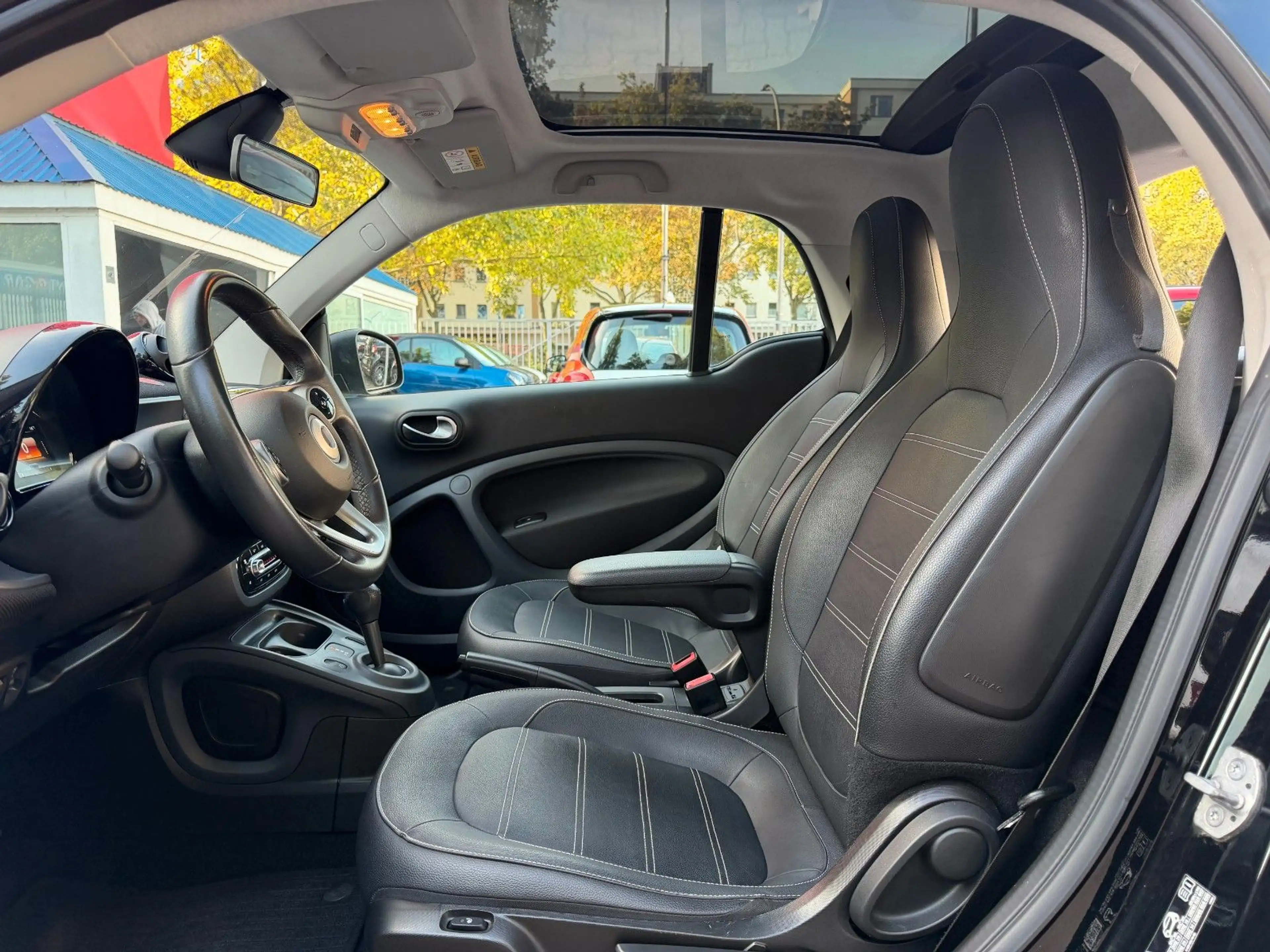 smart forTwo fortwo 66kW DCT PRIME*PANO*LEDER*NAVI*SHZ* — photo 10