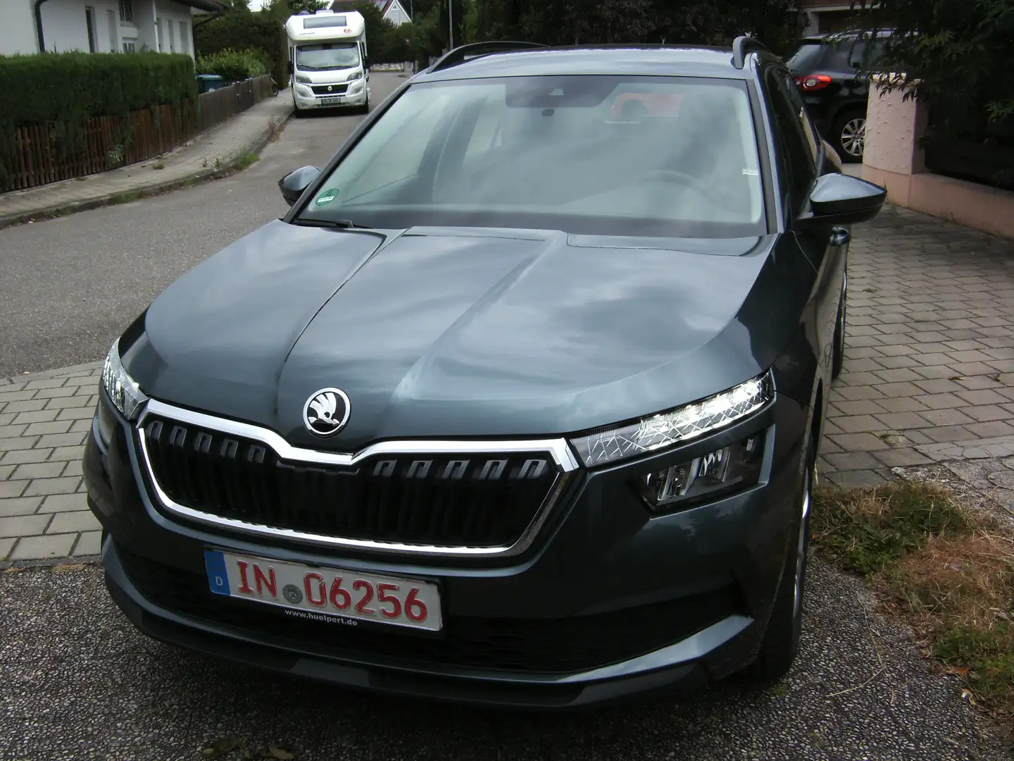 Skoda Kamiq Active Grau - 2