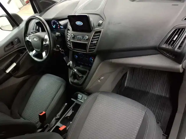 Ford Transit view 9