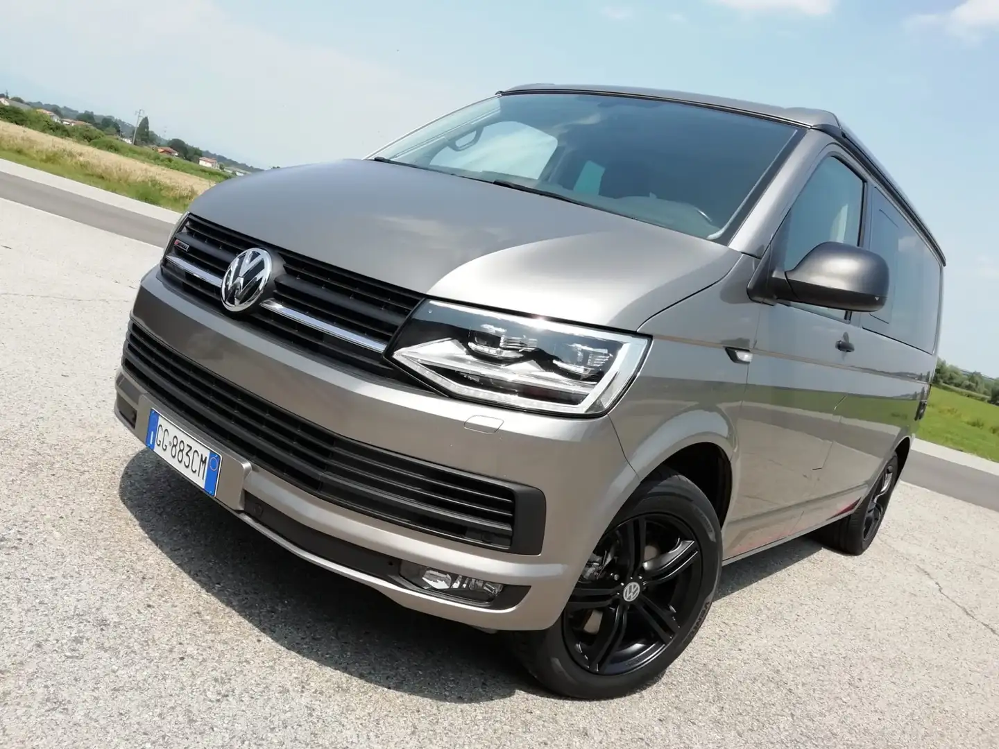 Volkswagen T6 California COAST - 1