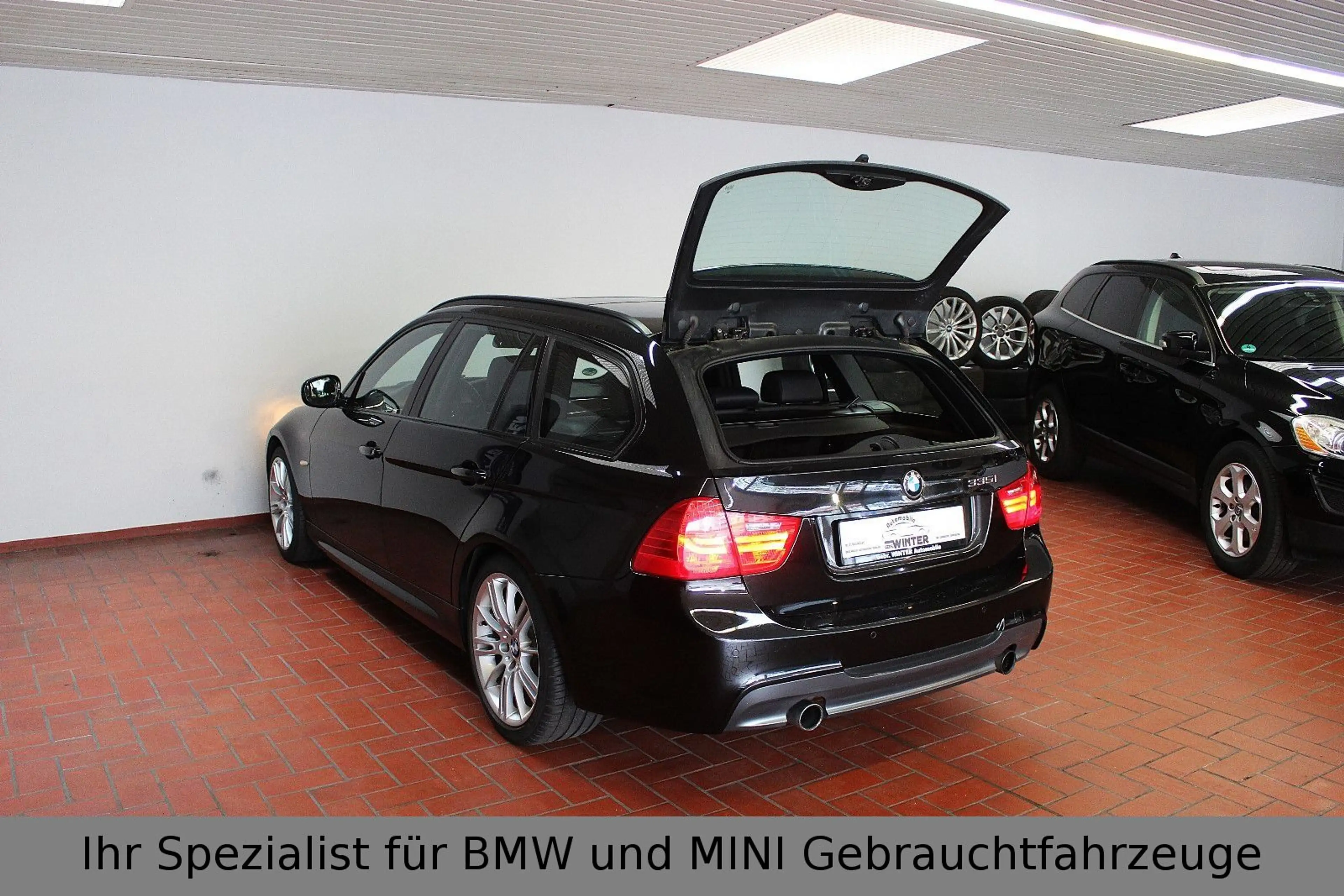 BMW 335 i*M-Paket*2.Hand*Scheckheft*Navi*Xenon — photo 13
