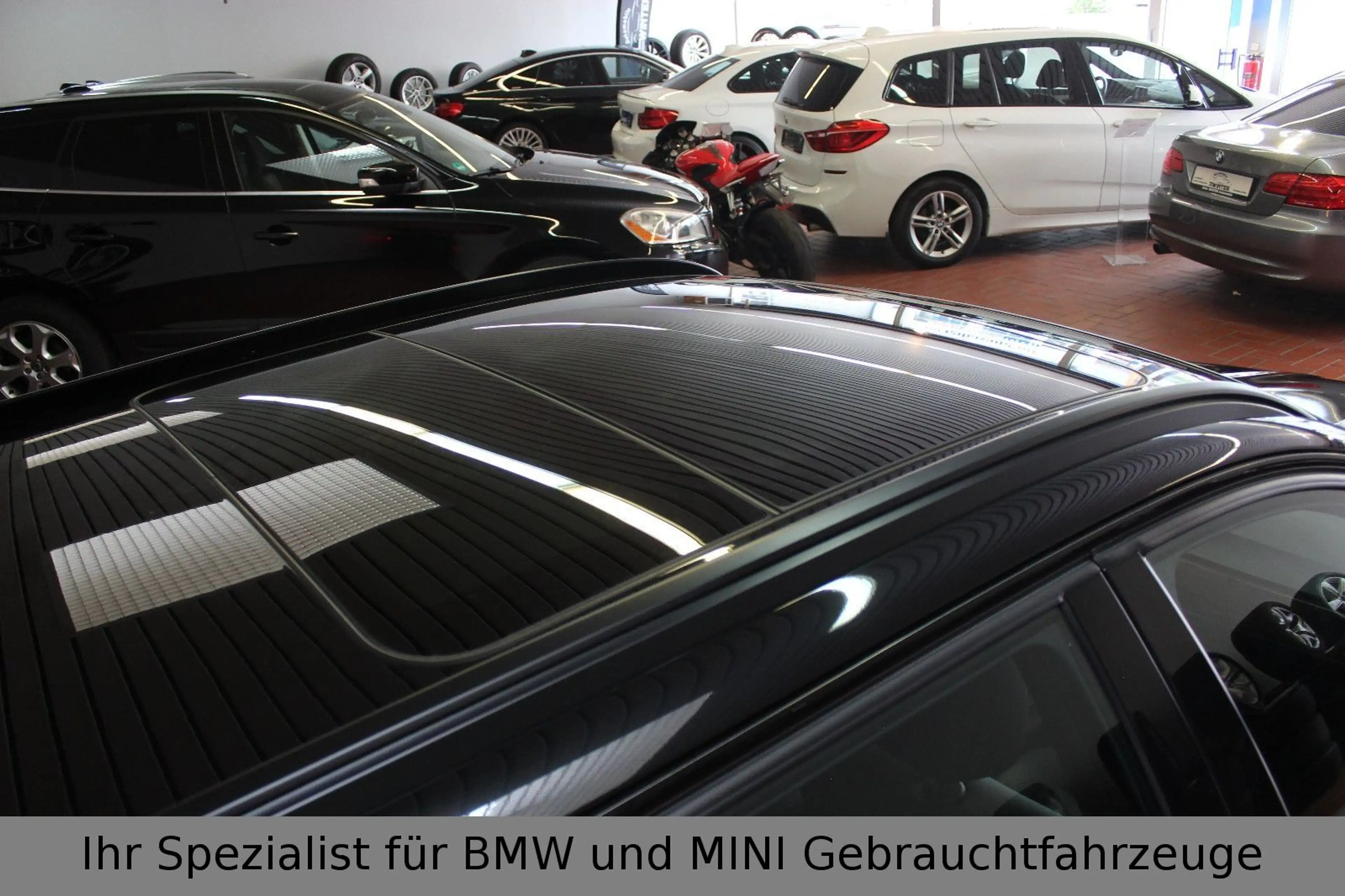 BMW 335 i*M-Paket*2.Hand*Scheckheft*Navi*Xenon — photo 10
