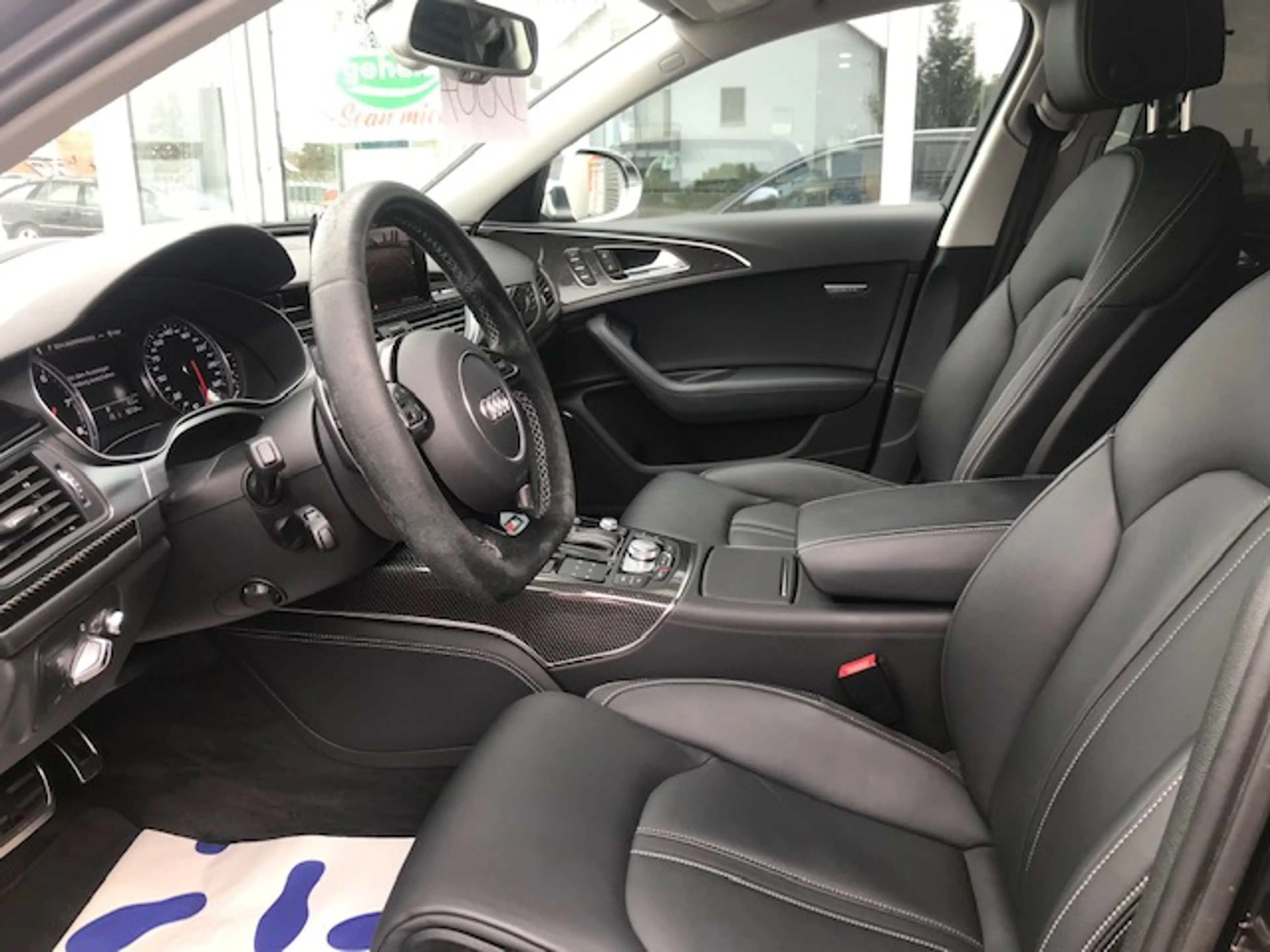 Audi RS6 Avant 4.0TFSI QUATTRO*HUD*PANO*EXCLUSIVE — photo 8