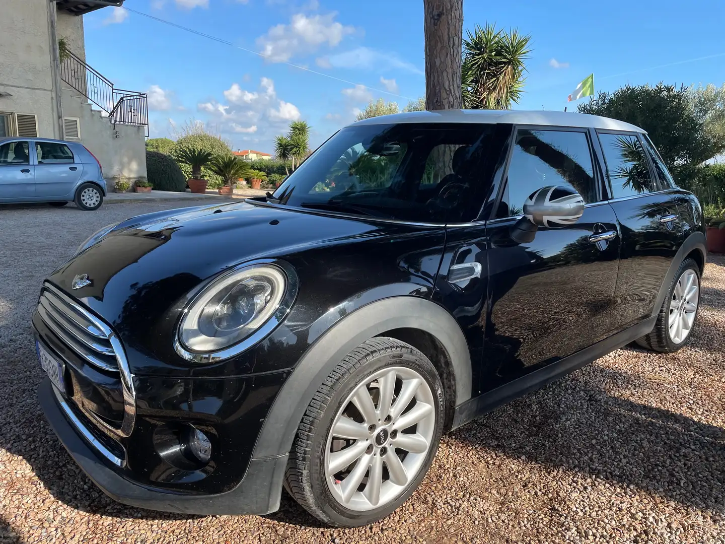 MINI Cooper D Mini IV F55-F56 2014 1.5 Hype Seven 5p Negru - 1