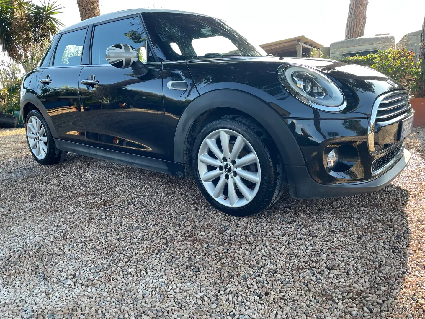 MINI Cooper D Mini IV F55-F56 2014 1.5 Hype Seven 5p Negru - 2
