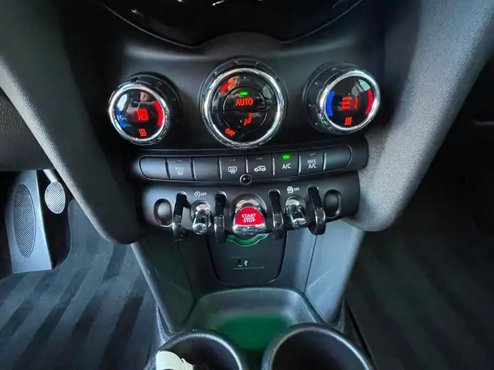 MINI One 2020, foto 14