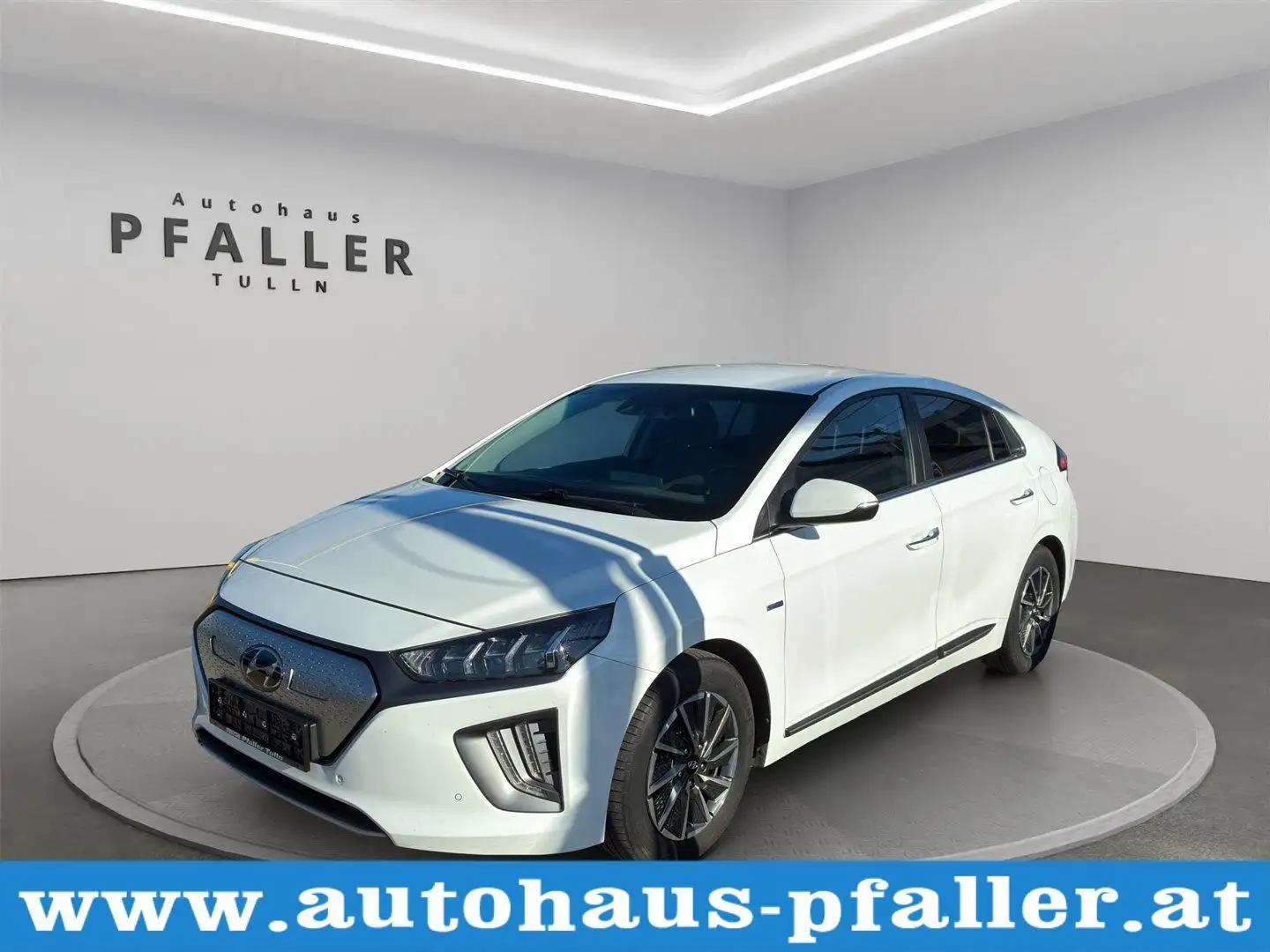 Hyundai IONIQ Ioniq Elektro 38kWh Level 5 Weiß - 1