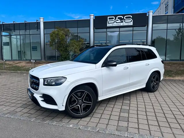 Mercedes-Benz GLS Class view 4