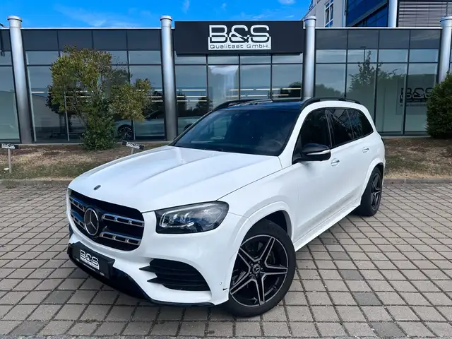 Mercedes-Benz GLS Class view 2