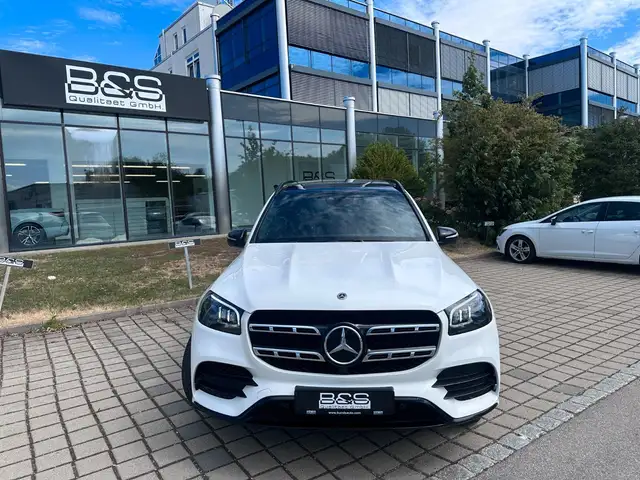 Mercedes-Benz GLS Class view 9