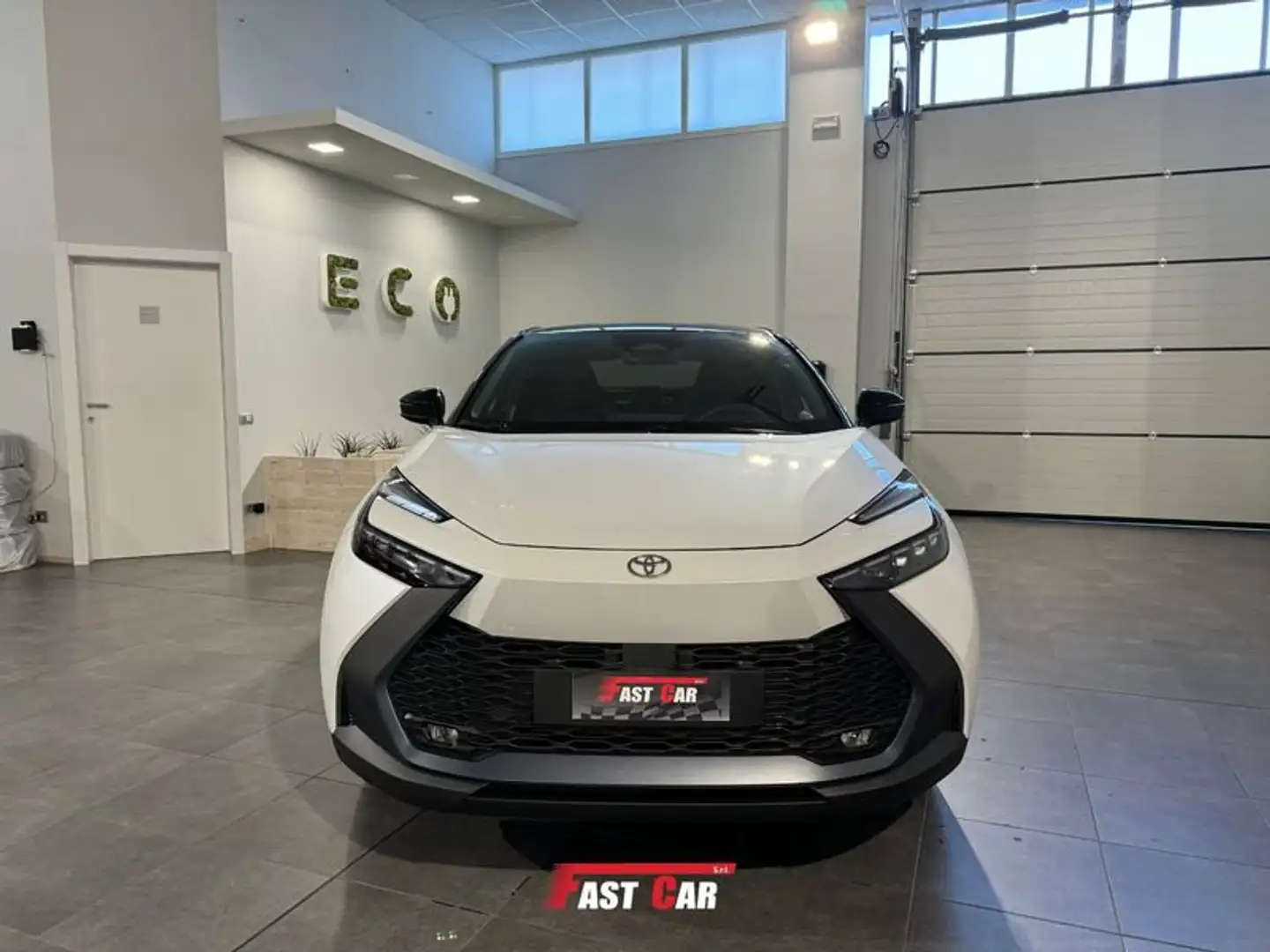 Toyota C-HR 1.8 HV Trend 140cv Bianco - 2