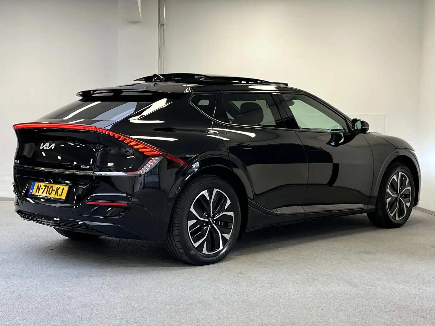 Kia EV6 GT-Line 77.4 kWh | SOH 100% | PANO | 360 CAMERA | Zwart - 2