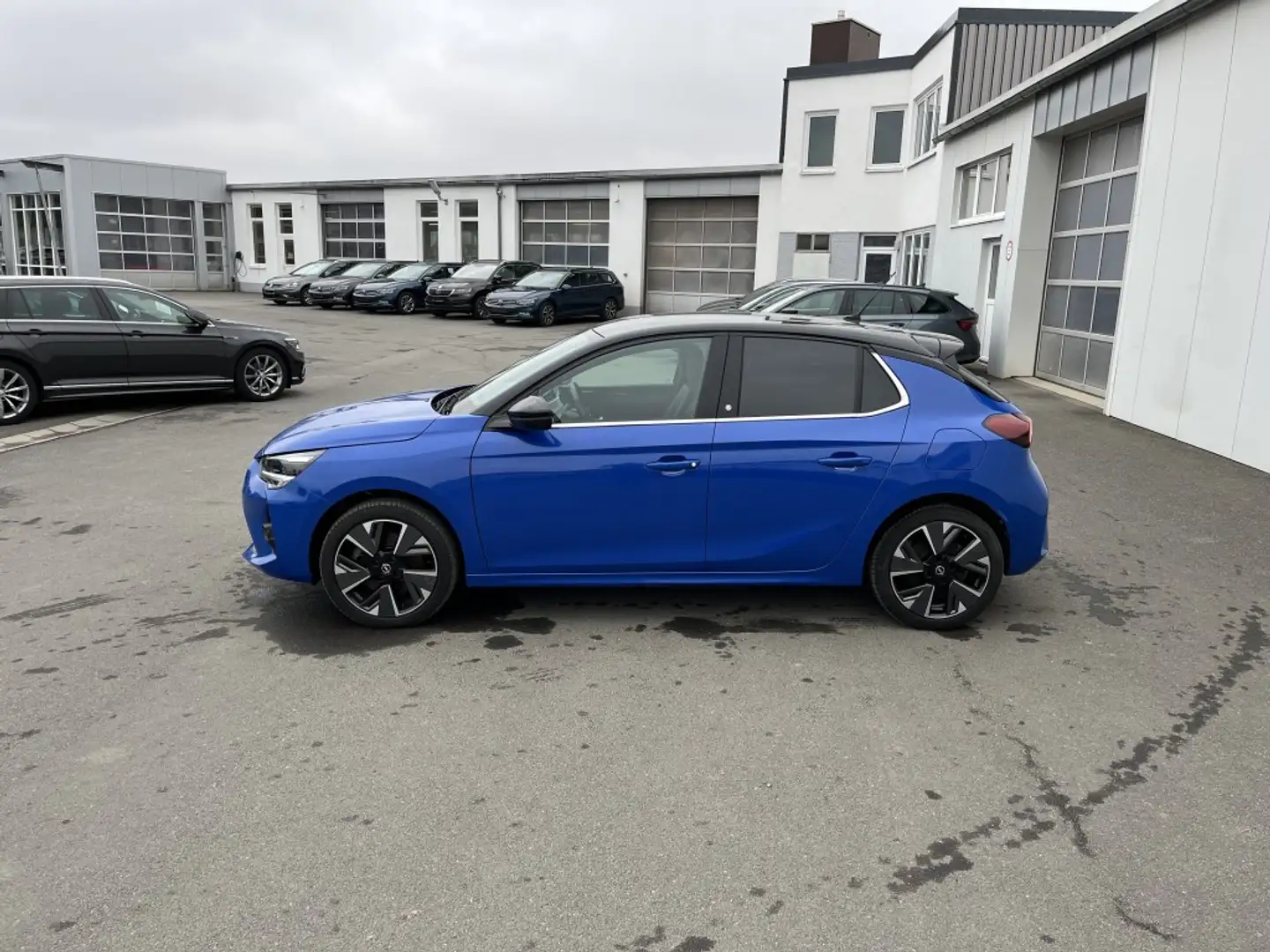 Opel Corsa e Ultimate 85€ m. 20% Anzahlung CCS 3-Phasen Dig Blau - 2
