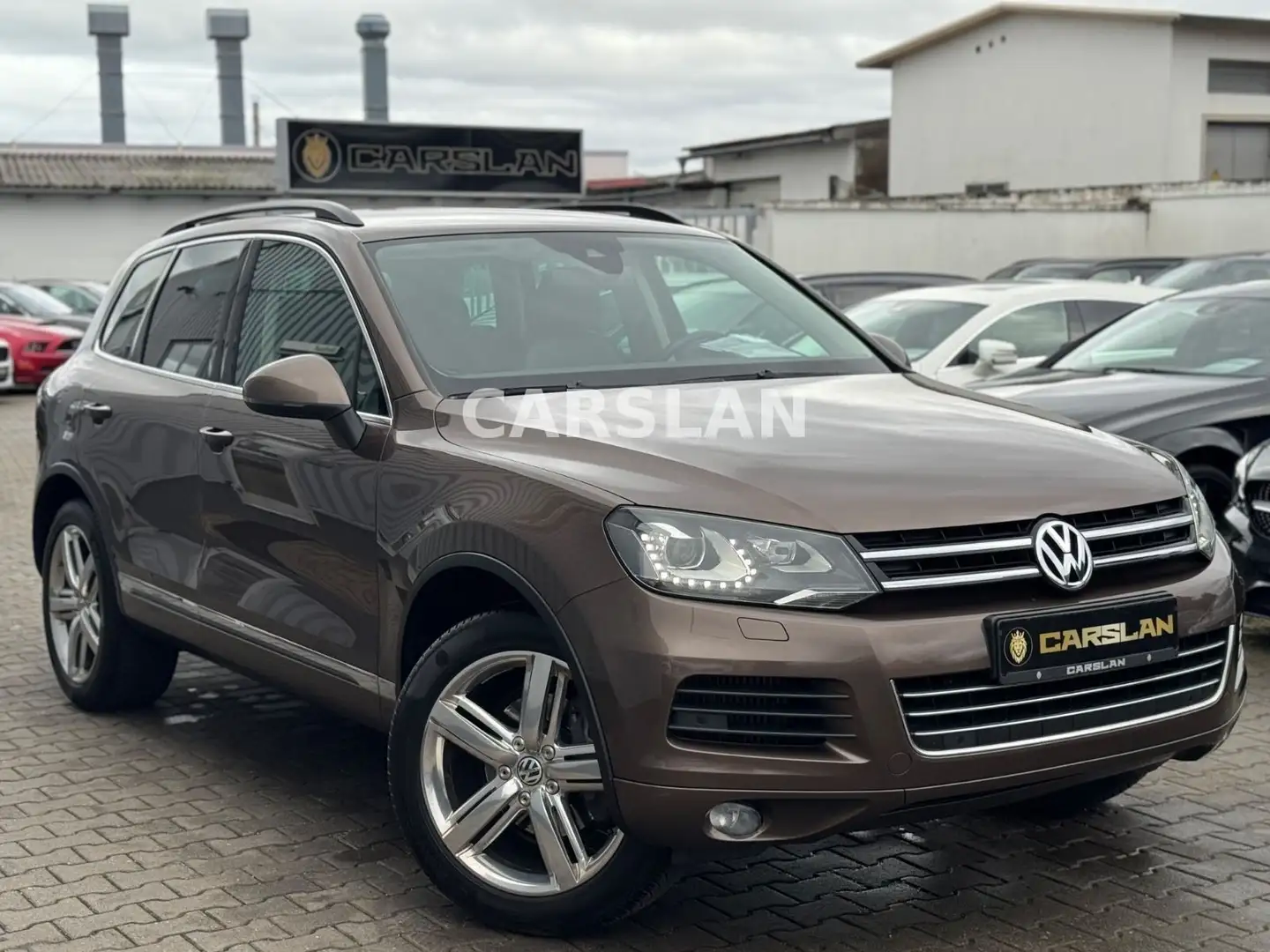 Volkswagen Touareg 3.0 V6 TDI "NAVI+LED+AHK+LEDER+4XSHZ" Braun - 1