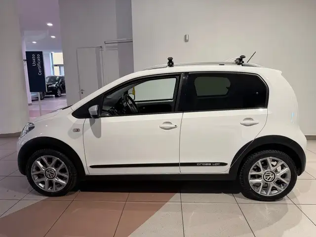 Volkswagen up! view 2