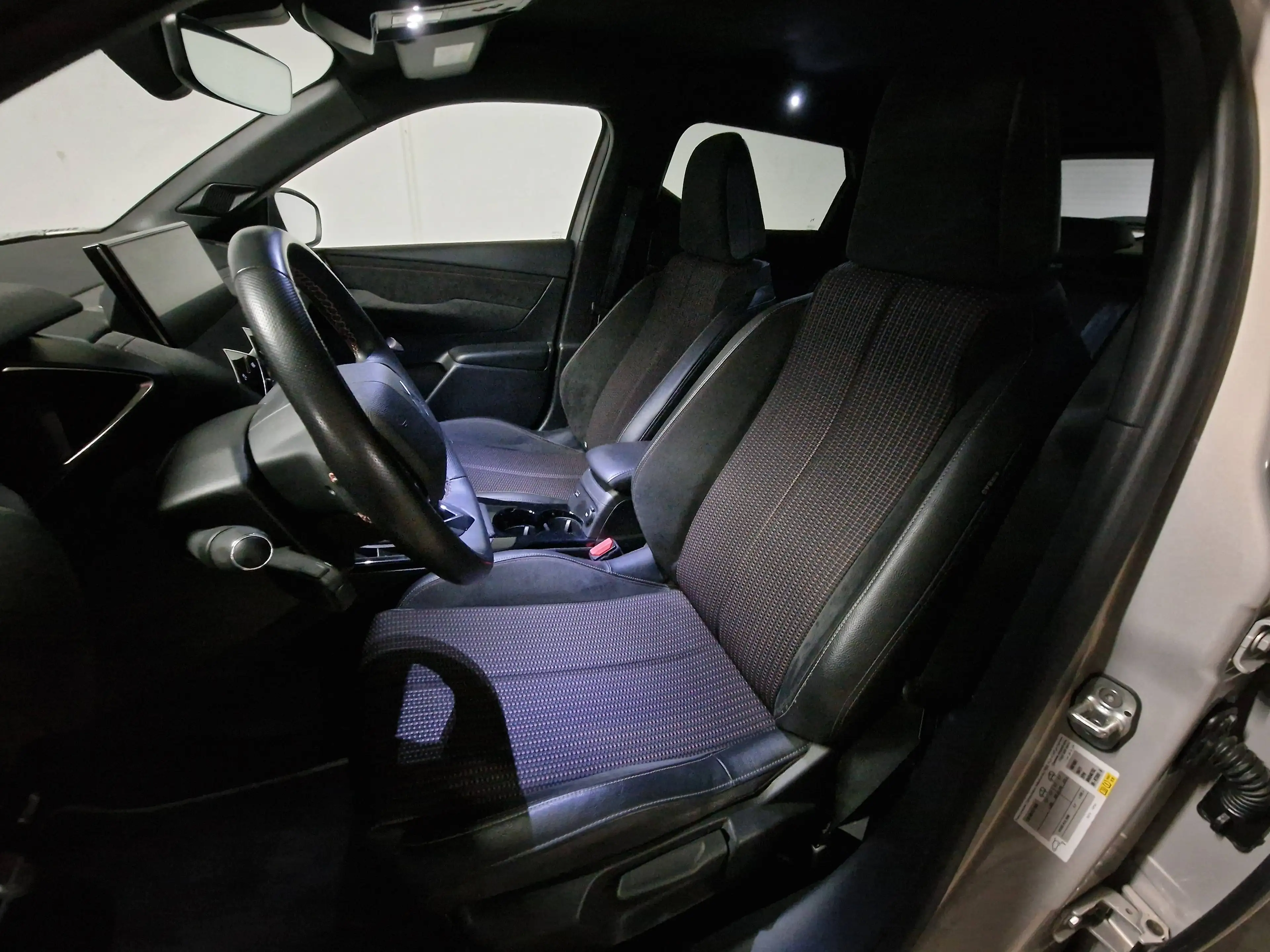 DS Automobiles DS 3 Crossback Performance Line -Garantie 12M — photo 6