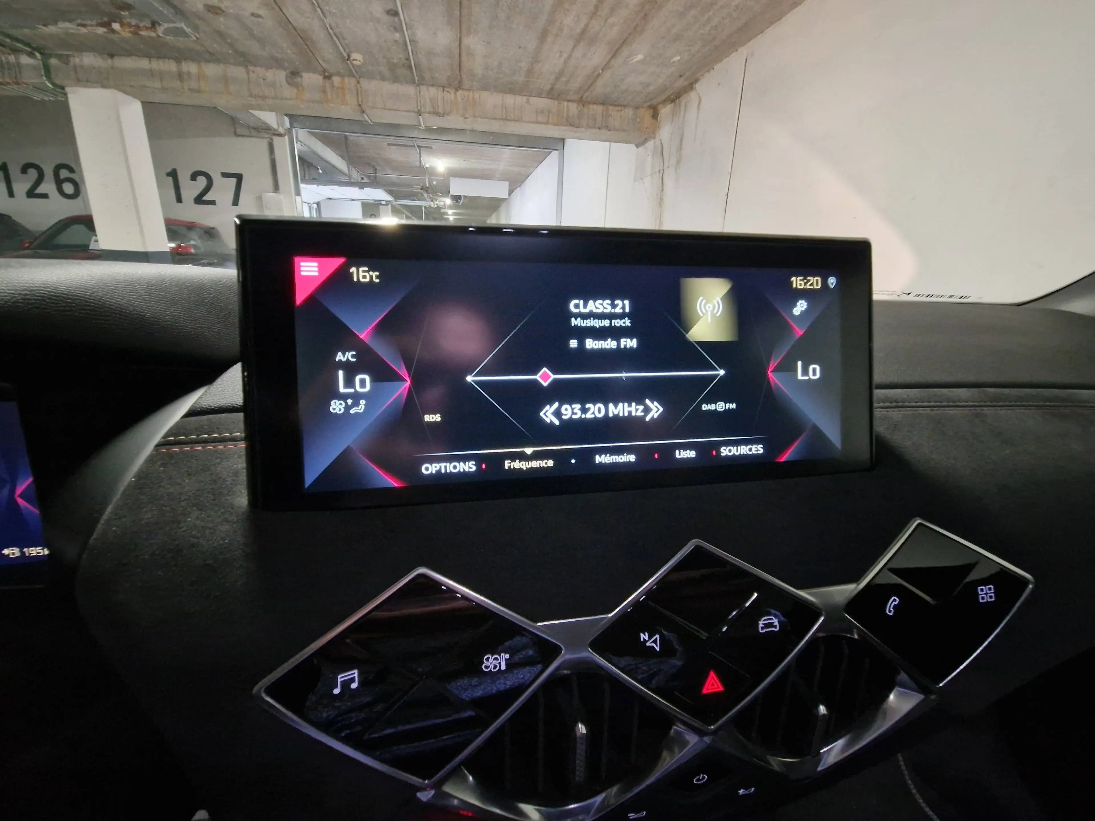 DS Automobiles DS 3 Crossback Performance Line -Garantie 12M — photo 12