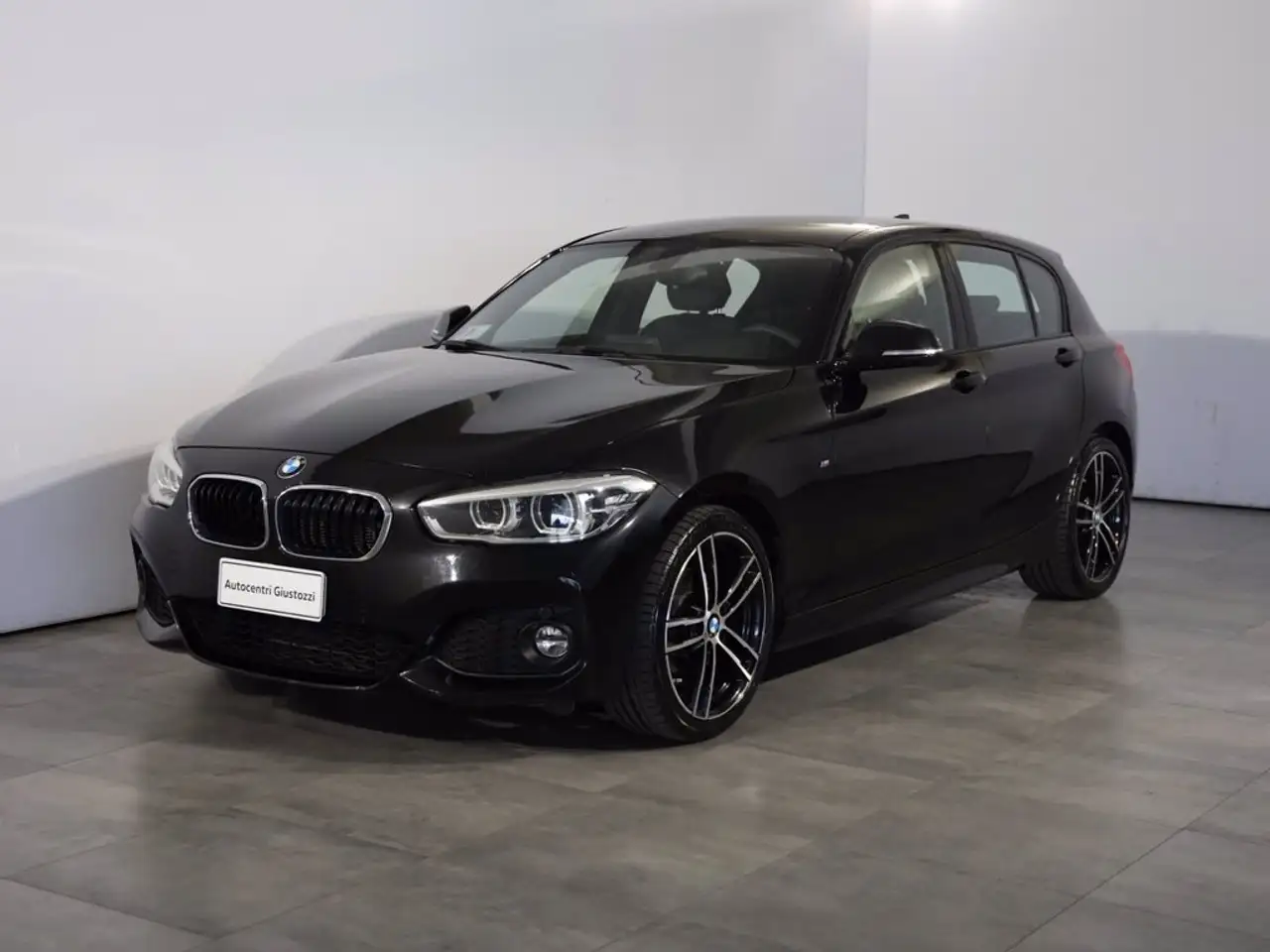 BMW 118
