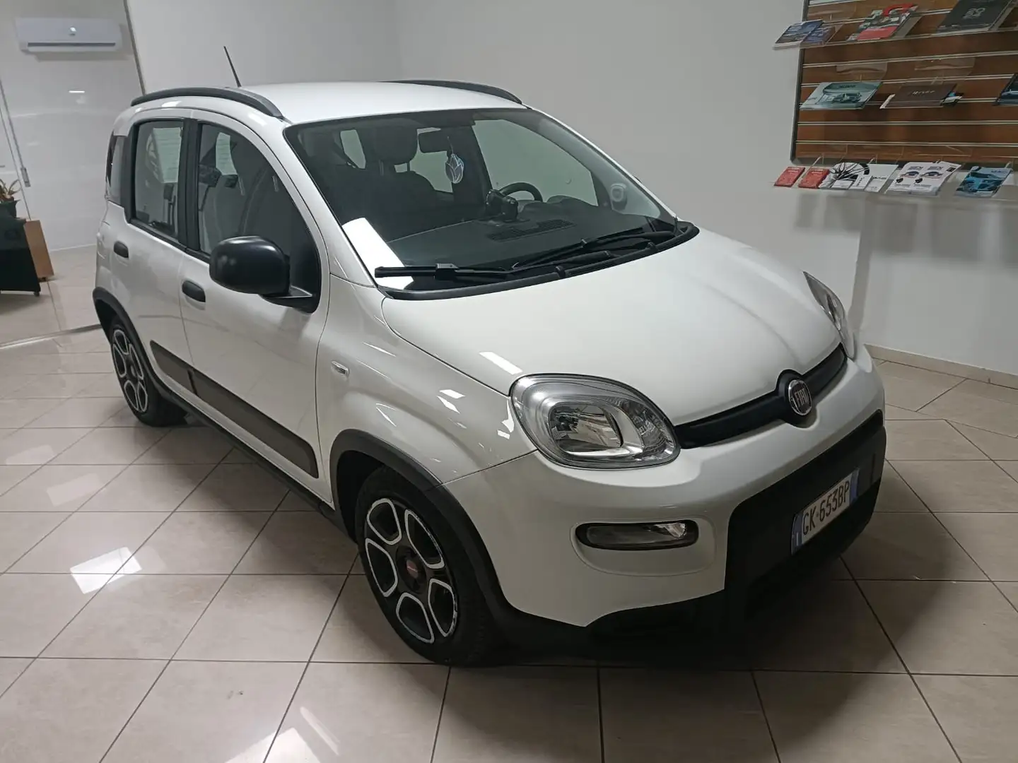 Fiat Panda Panda 1.0 hybrid 70cv City Cross Bianco - 1