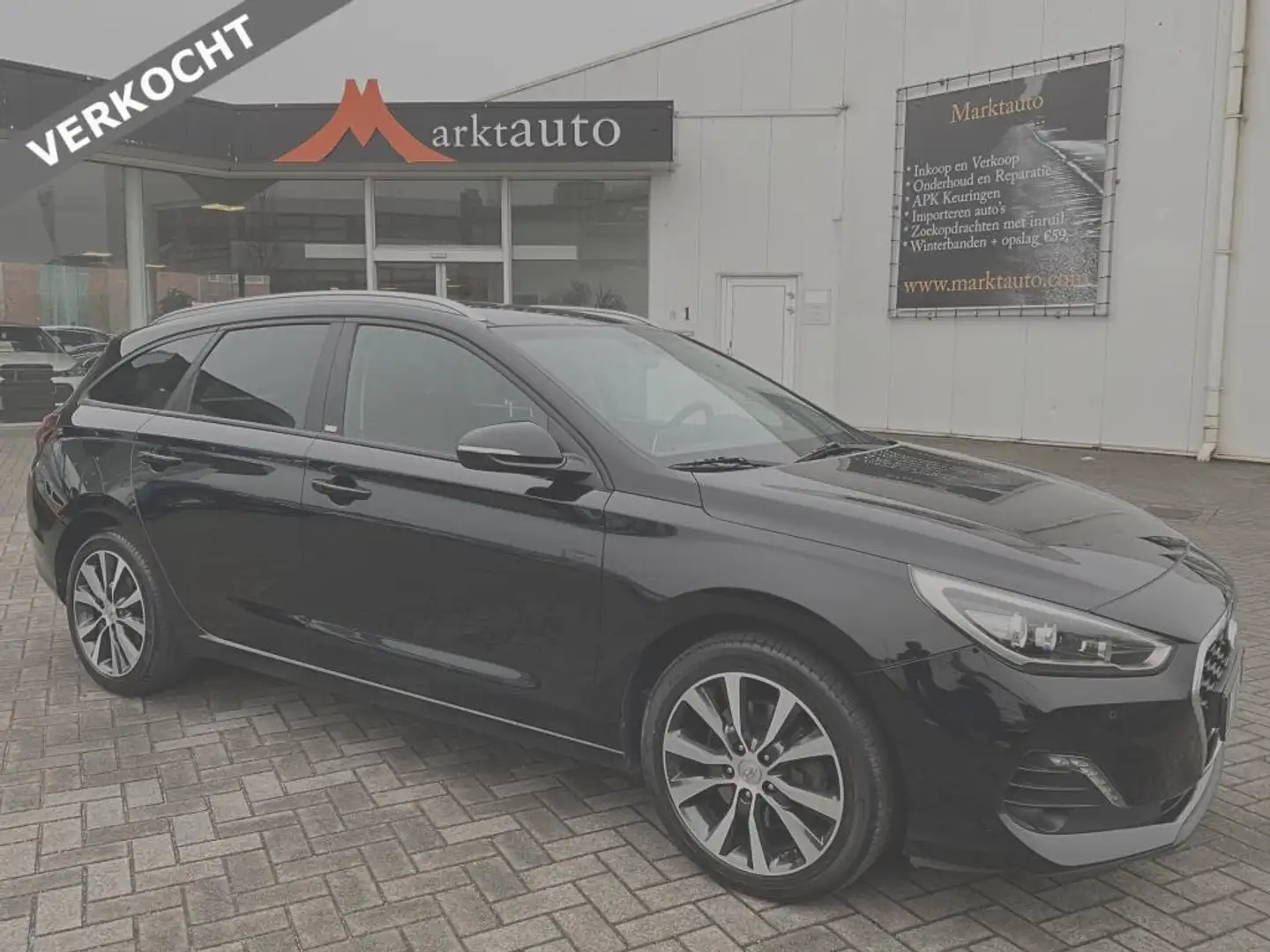 Hyundai i30 Wagon 1.4 T-GDI Yes Premium Camera Carplay Pdc Blu Schwarz - 1