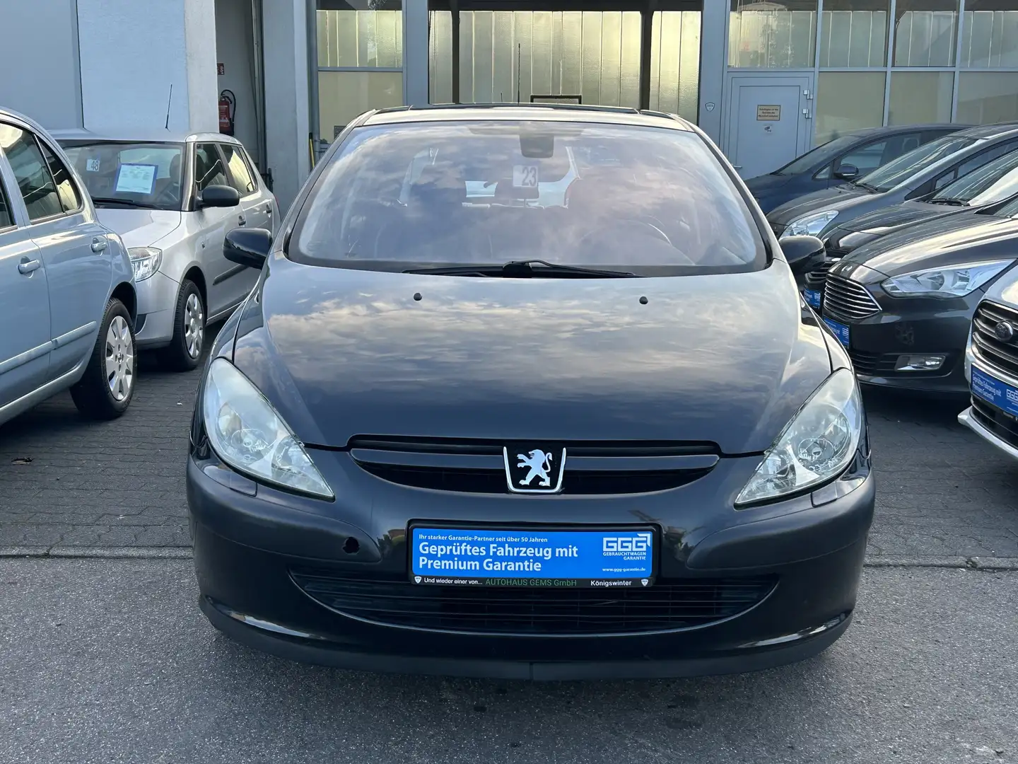 Peugeot 307 Tendance Leder Aut. S-Dach Nav Klima CarPlay Zwart - 2