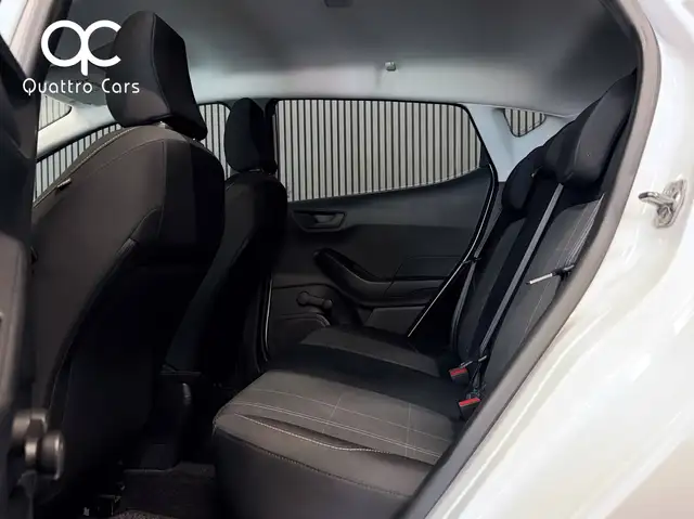 Ford Fiesta view 13