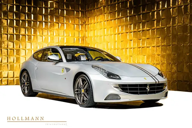 Ferrari FF CARBON + PASSENGER DISPLAY + PANORAMA + LIFT