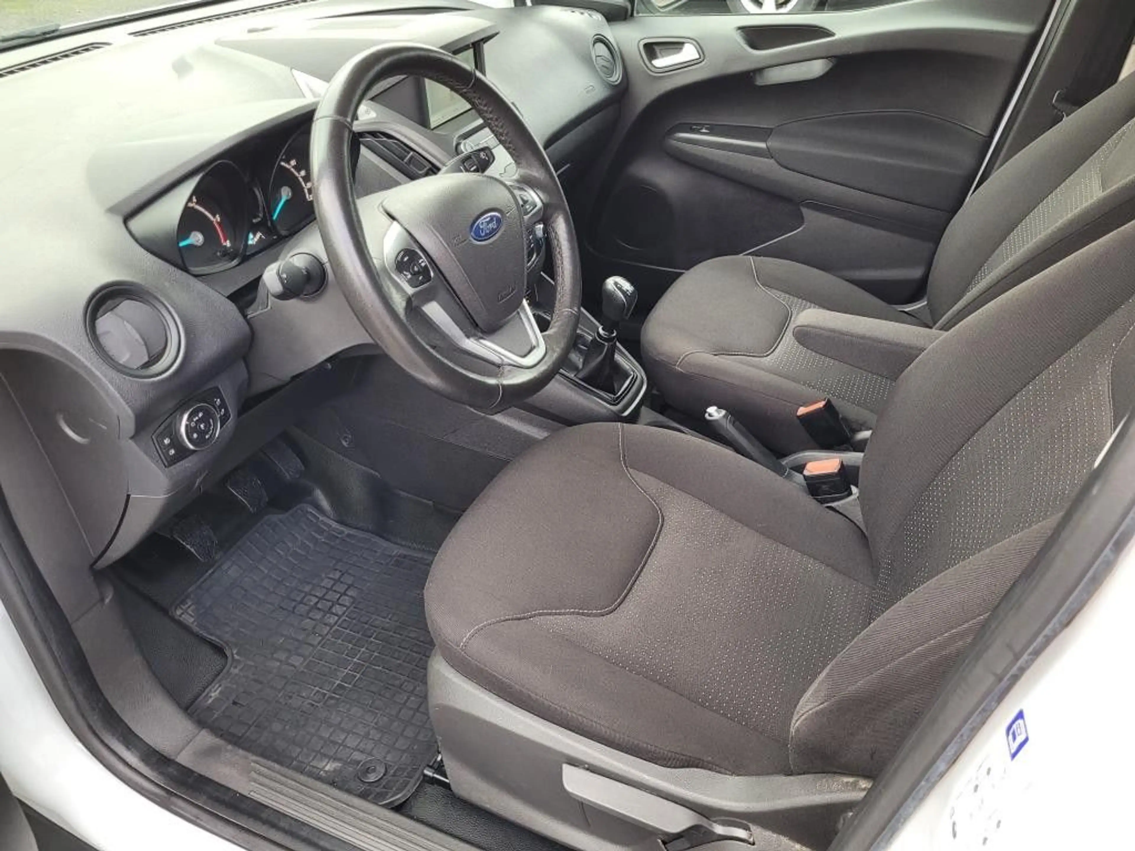 Ford Transit Courier Trend KLIMA+NAVI+TEMP+PDC+KAMERA — photo 7