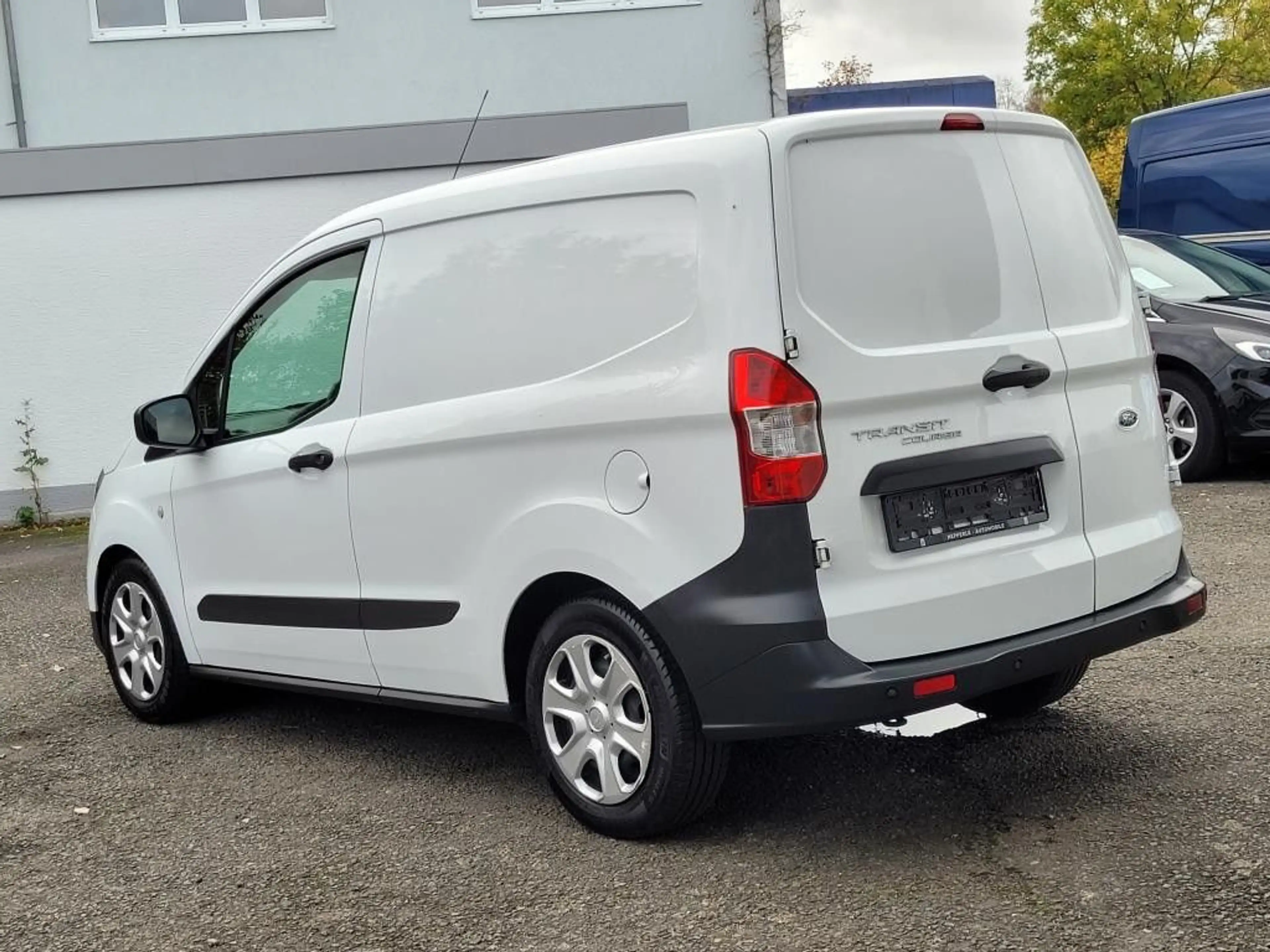 Ford Transit Courier Trend KLIMA+NAVI+TEMP+PDC+KAMERA — photo 5
